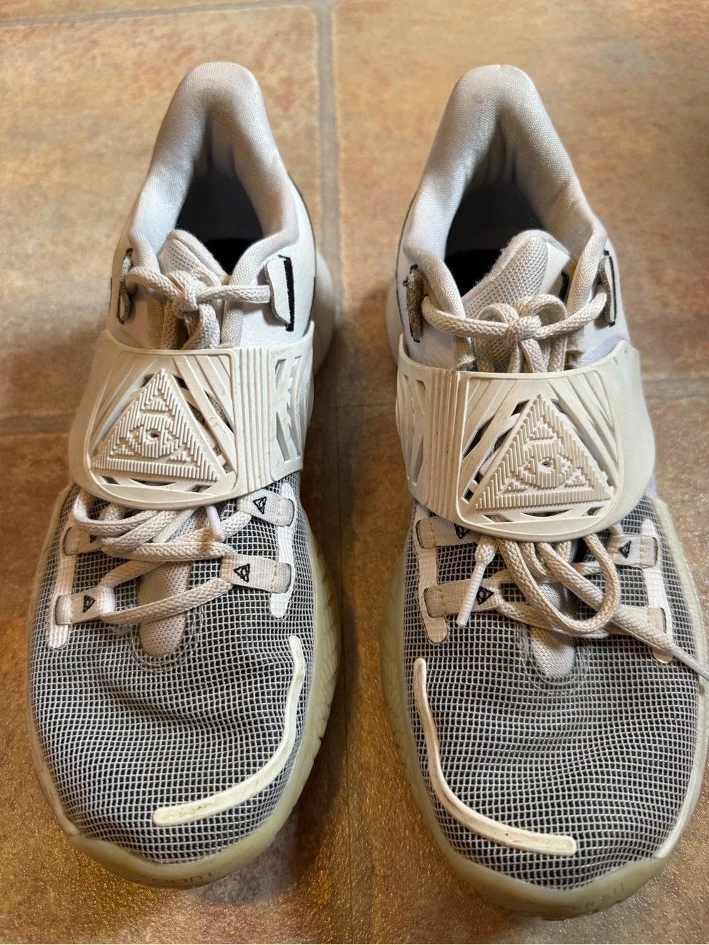 Nike Kyrie Cream & Black Low-Top Training Shoes
